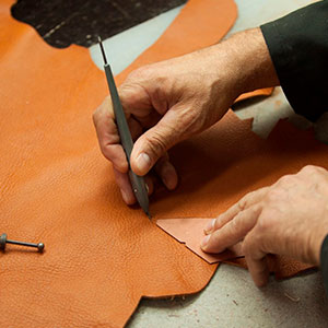 Что сшить из кожзама своими руками