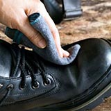 Как убрать царапины на обуви из кожзама